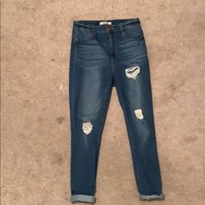 Refuge high waisted jeans size 4
